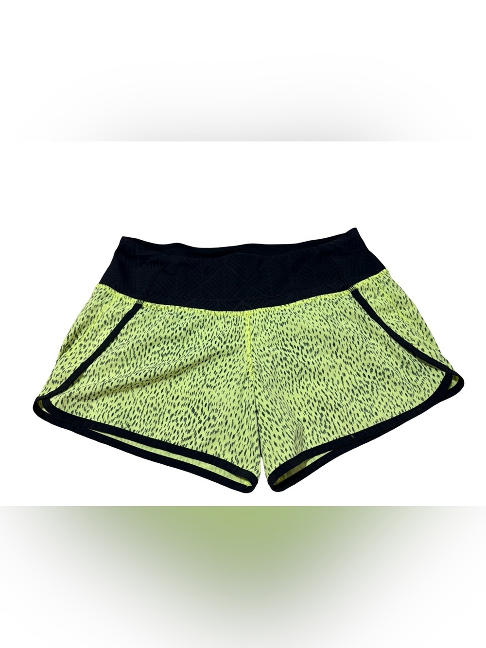 Lululemon Speed Shorts 4-Way Stretch Neon Yellow Animal Print Size 4
